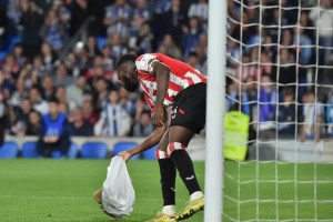 bwin必赢-毕包队长威廉斯谈国王杯被淘汰：更衣室的气氛像葬礼一样压抑