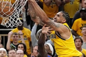 记者：多队将密切关注步行者前锋奥比-托平，看其能否被交易