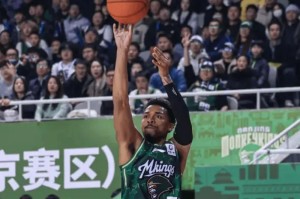 bwin必赢-同曦双核齐爆是真恐怖！汉兹+郭昊文轰74分，攻坚拉满却无缘集训