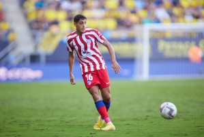 必赢体育-隆戈：米兰正在追逐马竞后卫莫利纳，但球员本人尚未被说服