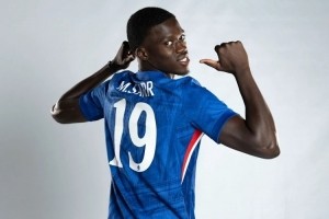 必赢-萨尔：把范迪克视作标杆但风格更像科纳特 切尔西能战胜巴黎