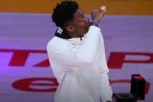 必赢体育-字母弟10票压唐斯 太多球员把全明星投票权当儿戏