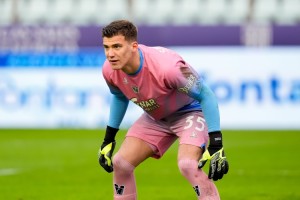 必赢下载-F-斯坦科维奇回顾国米青训岁月：从门将到前锋的多面历练与父亲榜样力量