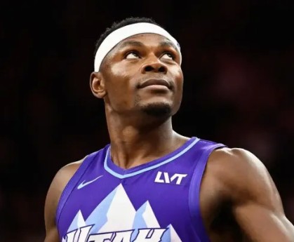 必赢官网-希布韦出战32分钟，投篮17中12得到29分17篮板3助攻