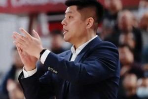 bwin必赢-断崖式下滑！CBA三分王成铁匠，四年顶薪合同